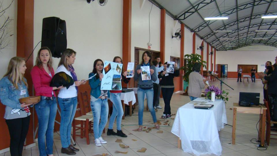 Catequistas da Área de Tapejara se reúnem em encontro de formação