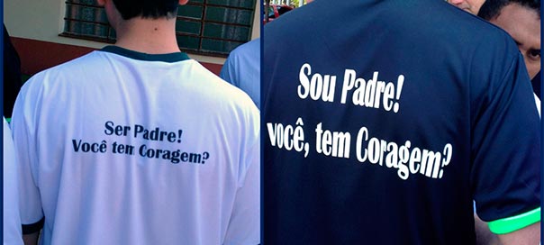 Pastoral Vocacional entrega camisetas para seminaristas e formadores da Arquidiocese