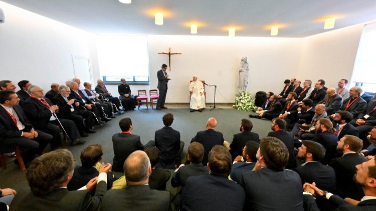 O Papa: ainda há resistências na Igreja, mas a porta está sempre aberta a todos