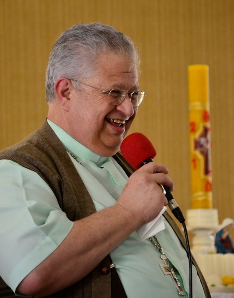 Dom Altieri prega retiro para animadores vocacionais em Novo Hamburgo